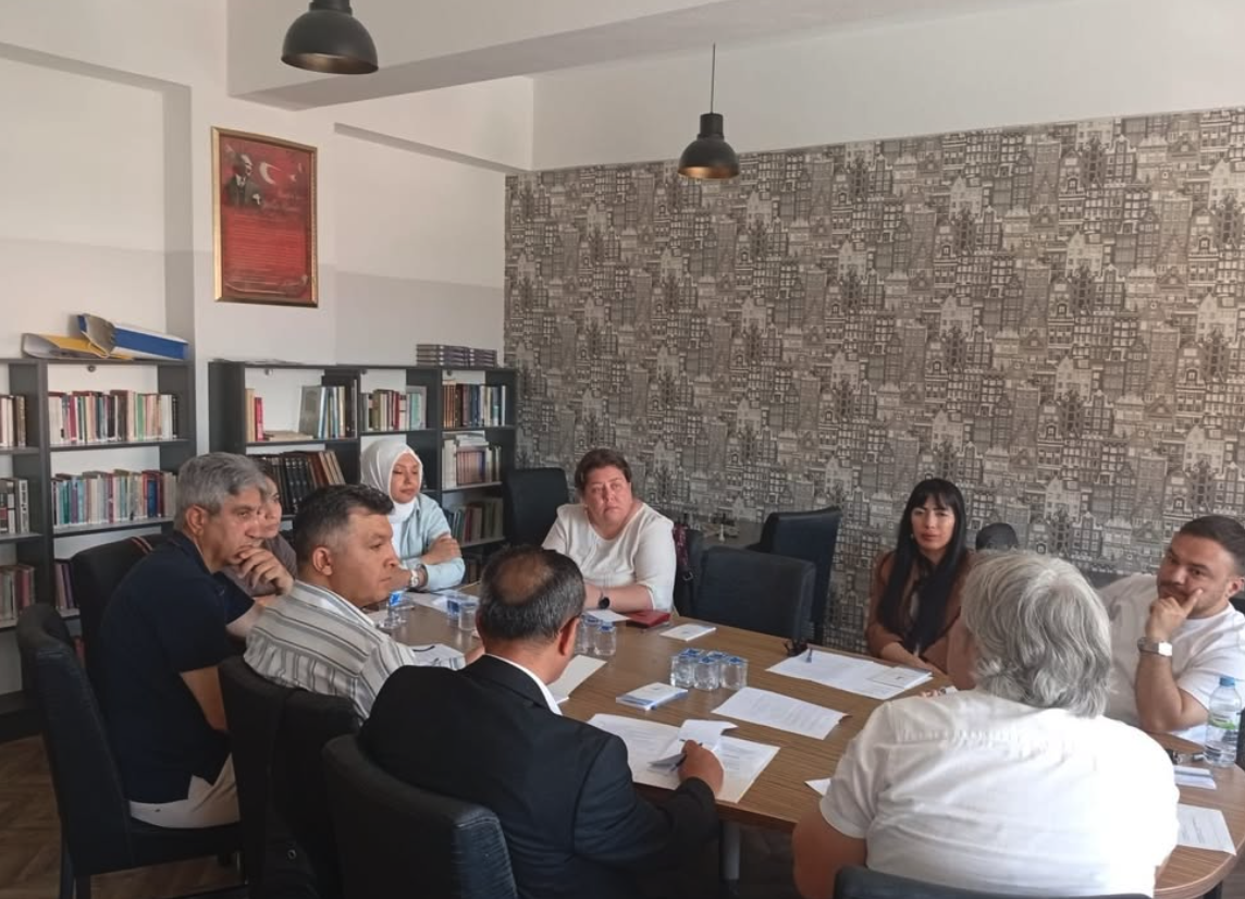 dr-oeznur-oencuel-demir-kayseri-valiligi-il-milli-egitim-mueduerluegue-tarafindan-duezenlenen-ar-ge-bulusmalari-calistayina-katildi